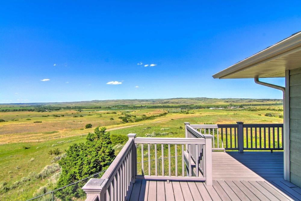 Sunny Big Timber Retreat with Spacious Deck!